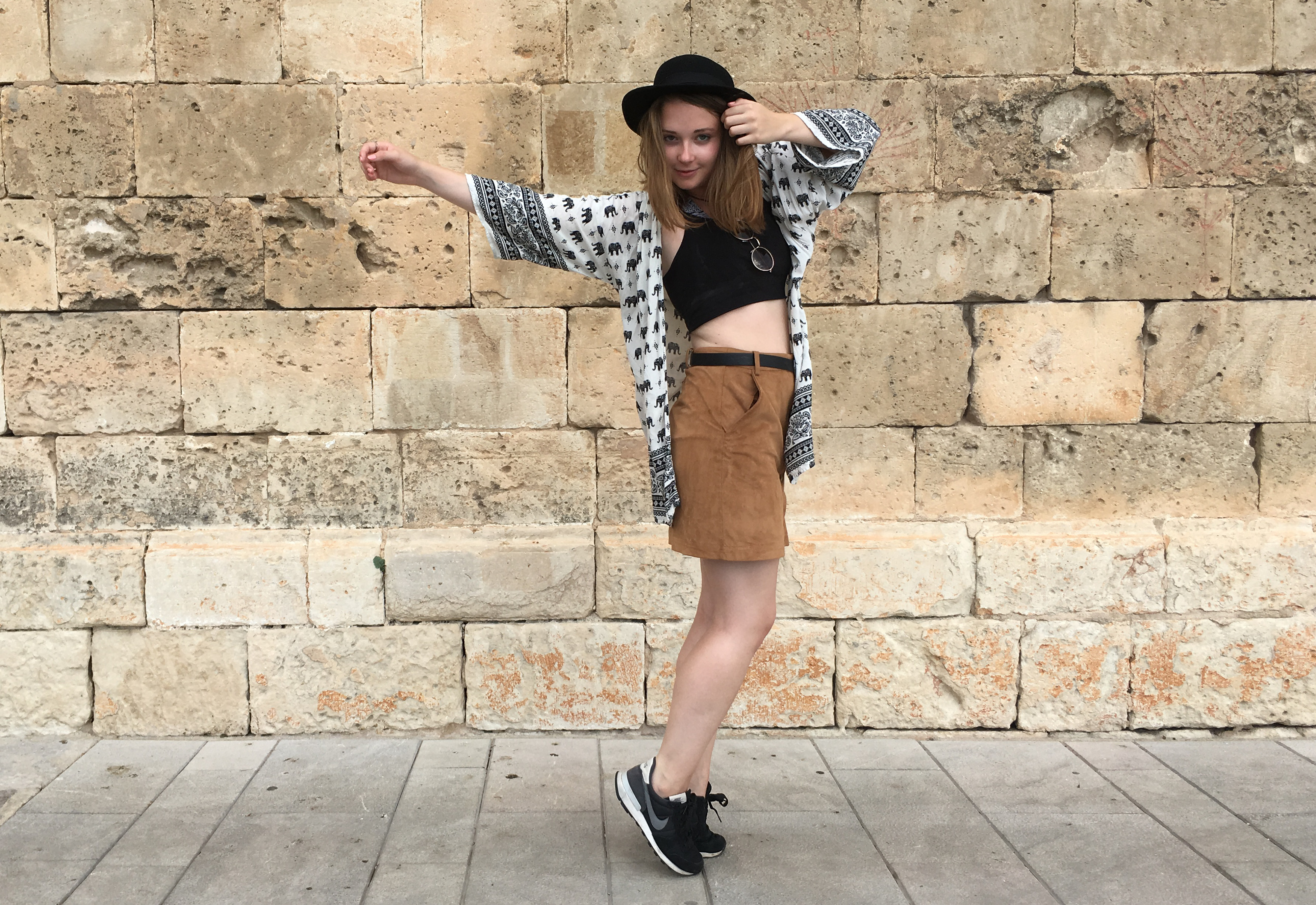 my outfit for strolling around palma de mallorca